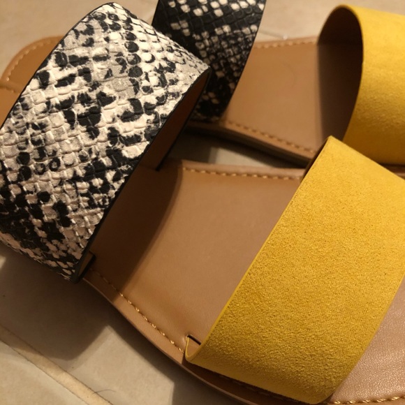 NIB VEGAN leather sandals - Picture 4 of 4